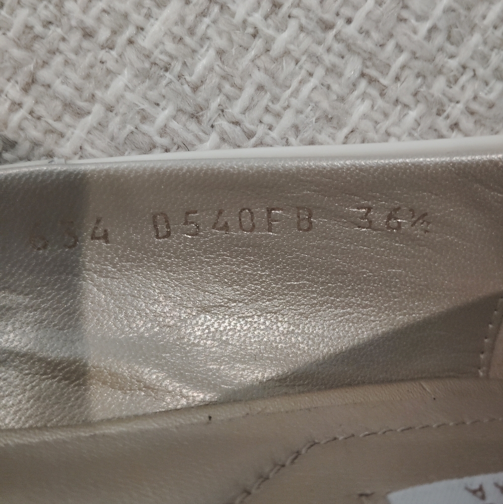 Geox Respira Women's White Flats - Picture 6 of 6